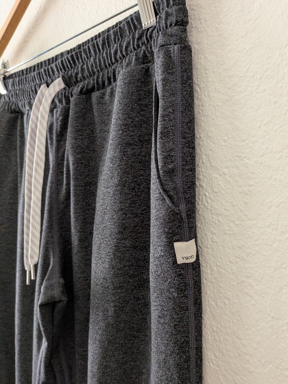 Vuori Performance Jogger Sweatpants Charcoal Heather Gray Drawstring Women’s S - Picture 3 of 7